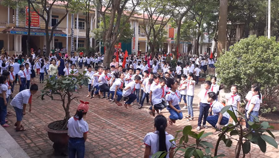 Toàn trường trong hoạt động giữa giờ