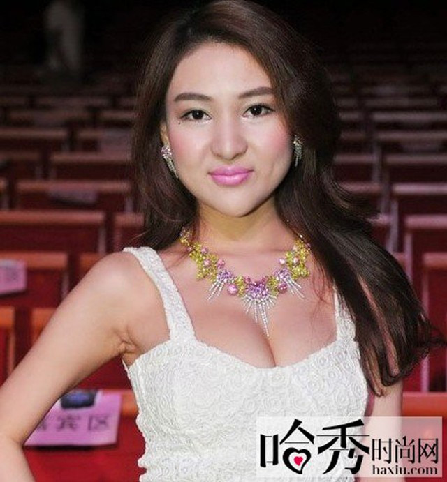 Cuộc sống ăn chơi trác táng của hot girl sang chảnh Trung Quốc ảnh 9 Gương mặt xấu xí do phẫu thuật thẩm mỹ quá đà của chân dài.