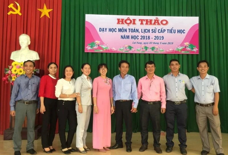 Các thầy cô trong Hội đồng bộ môn tổ Tự nhiên xã hội (Sở GD&ĐT Đồng Tháp) 