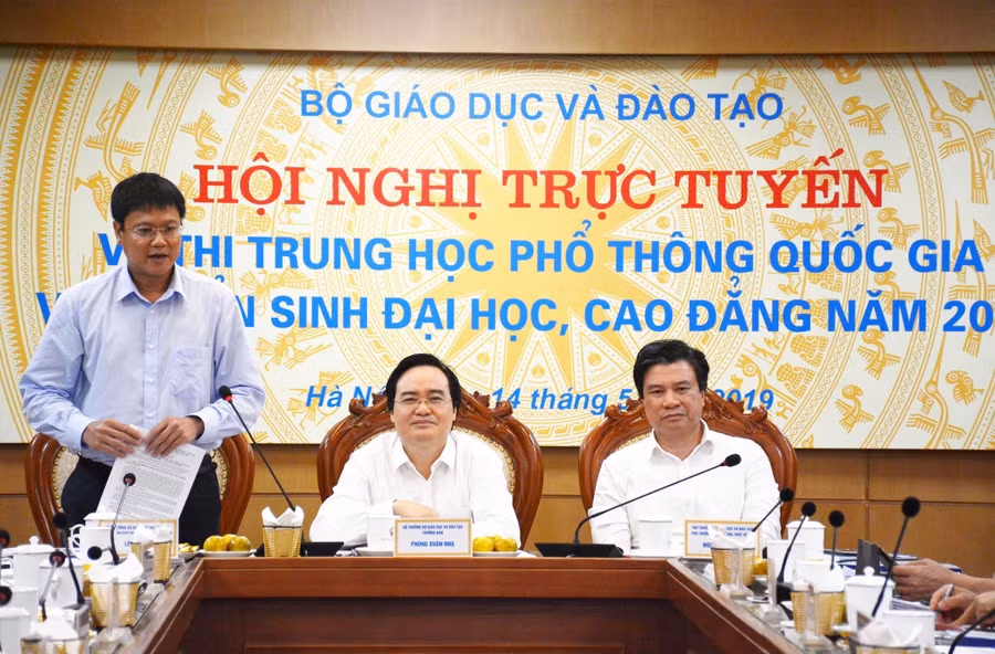 Thứ trưởng Bộ GD&ĐT Lê Hải An phát biểu tại hội nghị