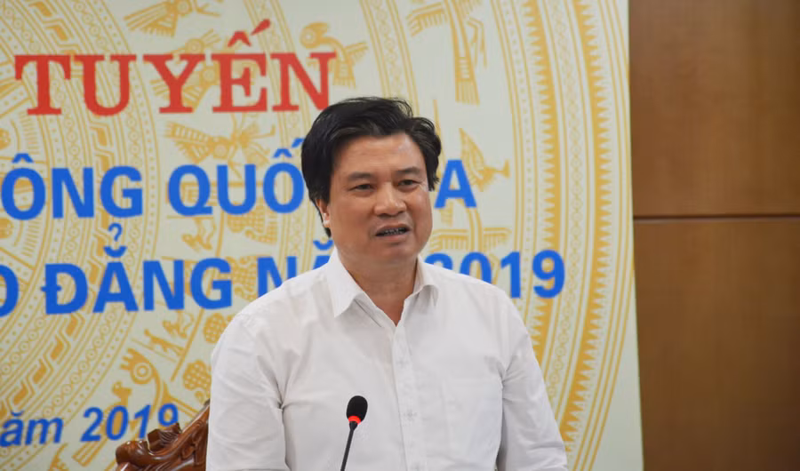 Thứ trưởng Bộ GD&ĐT Nguyễn Hữu Độ phát biểu tại hội nghị.