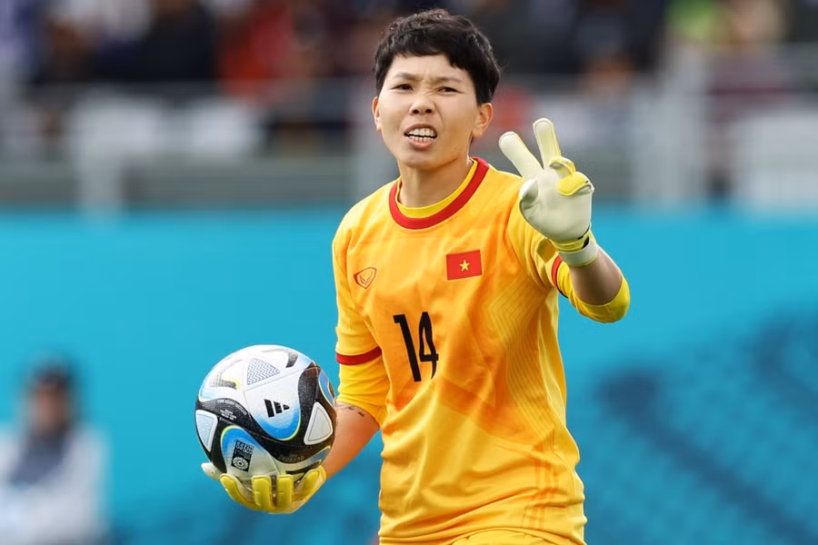 Thủ môn Kim Thanh.