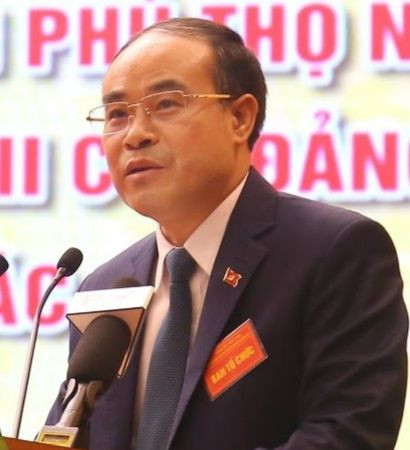 Ông Vi Mạnh Hùng.