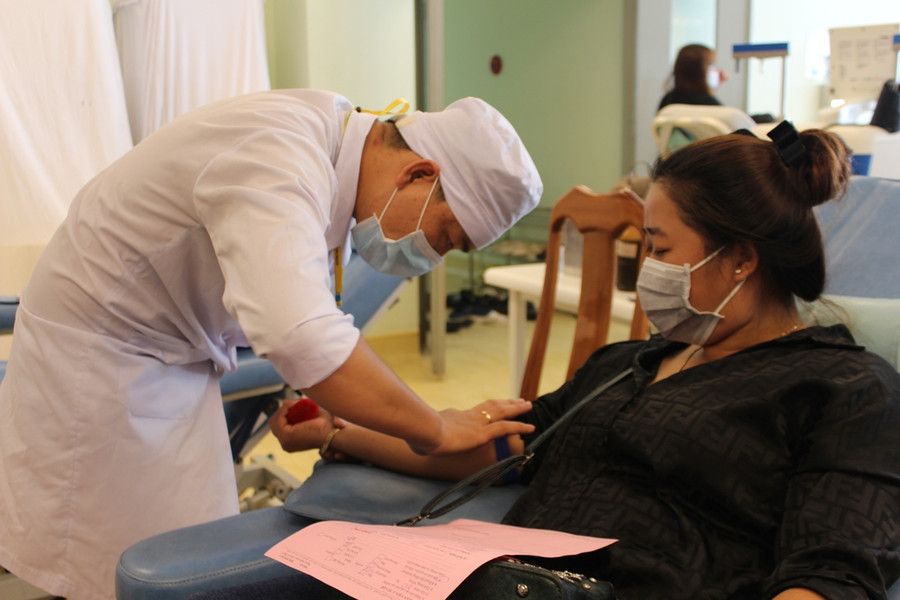 “Một giọt máu cho đi - một cuộc đời ở lại”, các giáo viên sẵn sàng hỗ trợ tiếp sức cho cộng đồng.