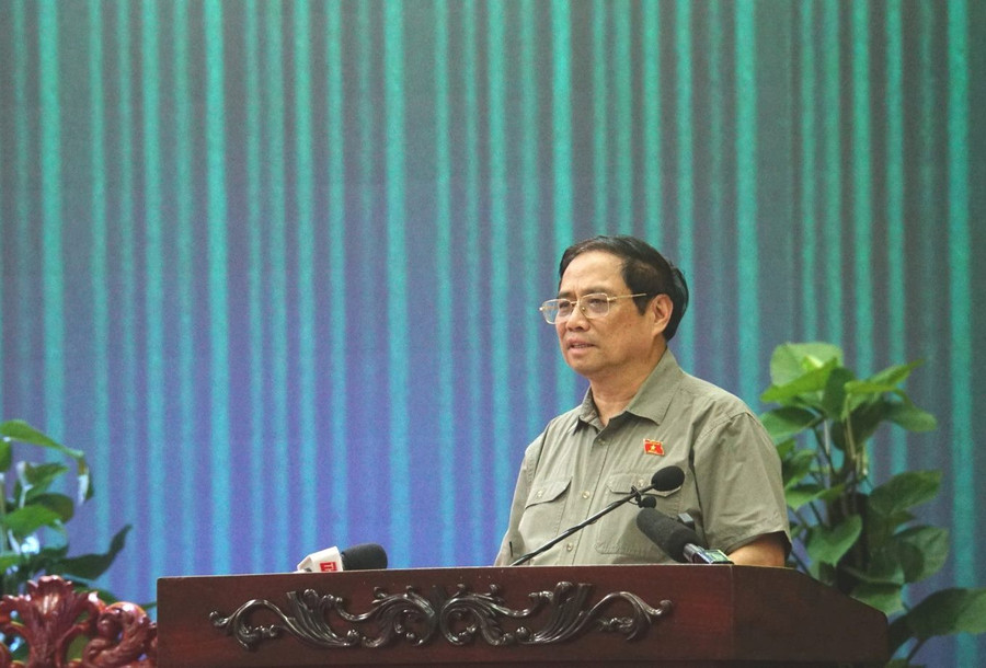 Thủ tướng Phạm Minh Chính phát biểu tại buổi tiếp xúc cử tri.