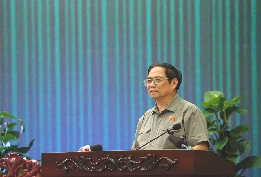 Thủ tướng Phạm Minh Chính phát biểu tại buổi tiếp xúc cử tri.