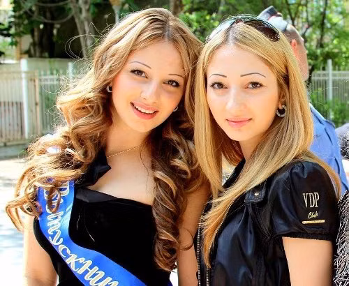 10 quốc gia có nhiều phụ nữ đẹp nhất thế giới - 2