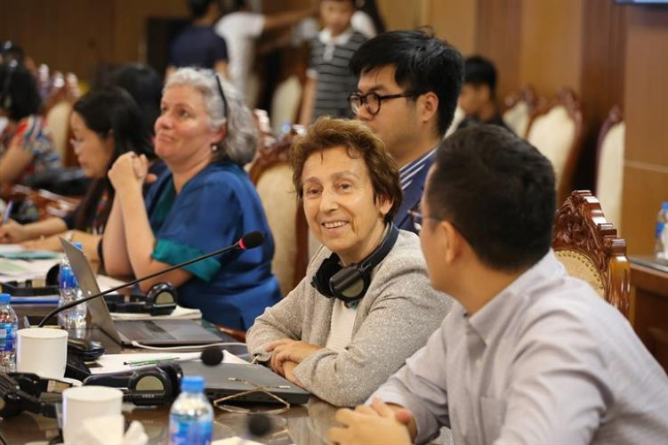 Bà Dominique Altner, Chuyên gia Chương trình Cao cấp tại Viện Chiến lược giáo dục UNESCO. Bà Dominique Altner, Chuyên gia Chương trình Cao cấp tại Viện Chiến lược giáo dục UNESCO.