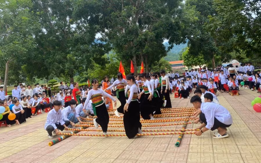 Một hoạt động ngoài giờ lên lớp của Trường THCS&amp;THPT Bá Thước. Ảnh: NTCC