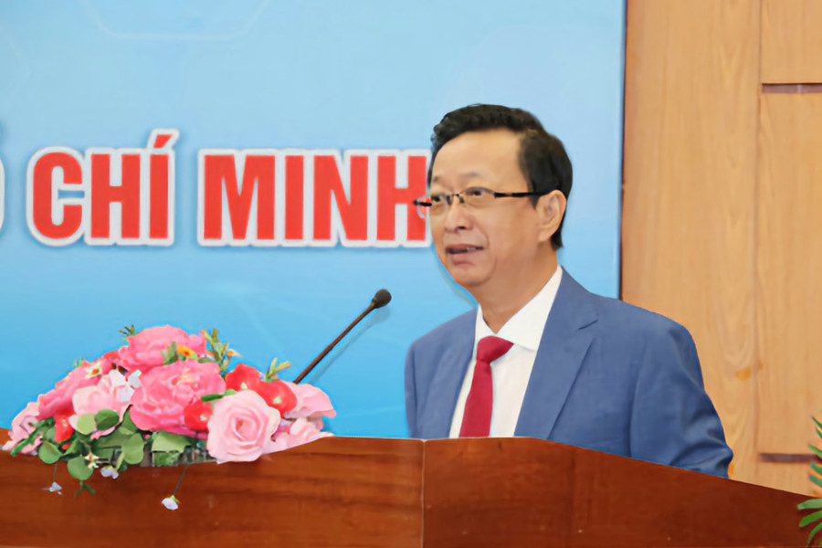 PGS.TS Võ Văn Thắng - Hiệu trưởng Trường ĐH An Giang phát biểu tại buổi lễ. PGS.TS Võ Văn Thắng - Hiệu trưởng Trường ĐH An Giang phát biểu tại buổi lễ.