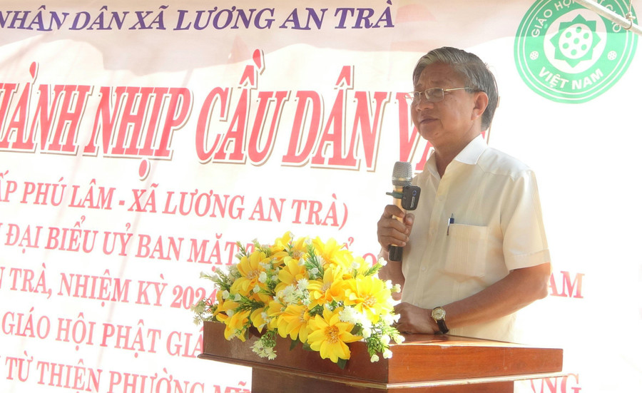 Ông Cao Quang Liêm - Bí thư Huyện ủy, Chủ tịch HĐND huyện Tri Tôn (An Giang) phát biểu tại buổi lễ.