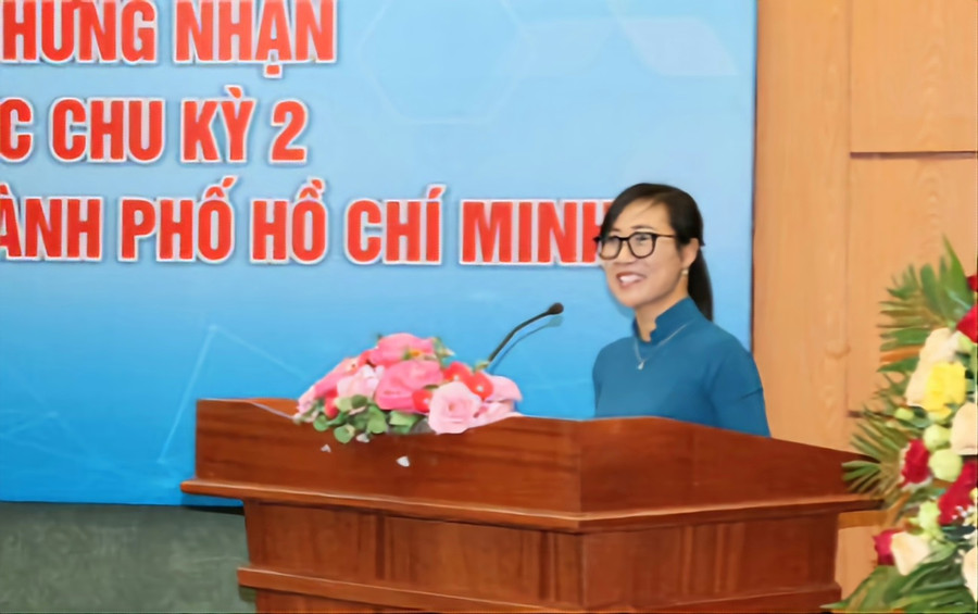 TS Tạ Thị Thu Hiền phát biểu chúc mừng Trường ĐH An Giang. TS Tạ Thị Thu Hiền phát biểu chúc mừng Trường ĐH An Giang.