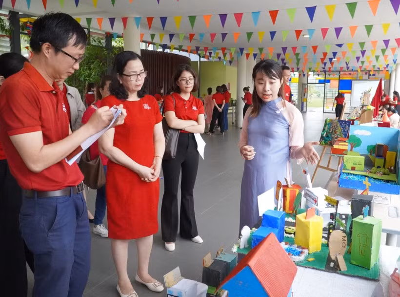 Ngày hội STEM ở Trường Hội nhập Quốc tế iSchool Quảng Trị thu hút nhiều sản phẩm của học sinh tham gia ở các lĩnh vực.