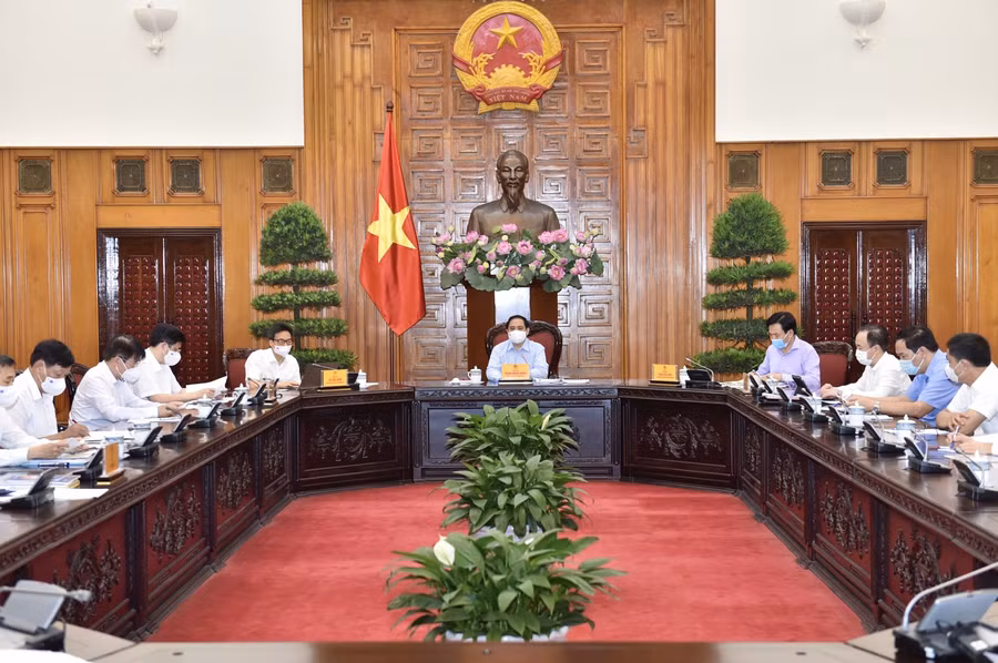 Thủ tướng làm việc với Bộ Y tế: Quyết định những vấn đề cấp bách để phòng chống dịch hiệu quả hơn. Ảnh VGP/Nhật Bắc