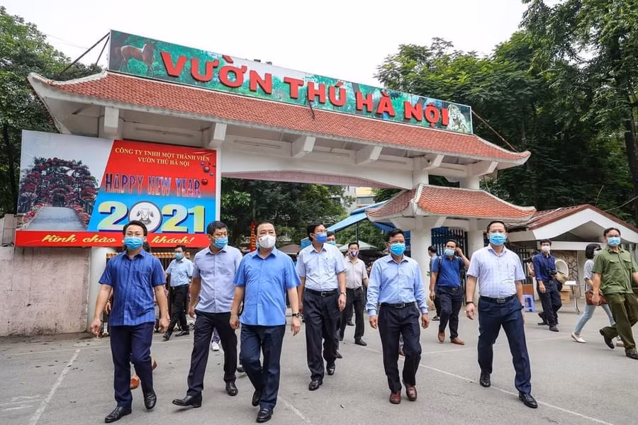 Phó Chủ tịch Hà Nội kiểm tra công tác phòng chống dịch tại Vườn thú Hà Nội