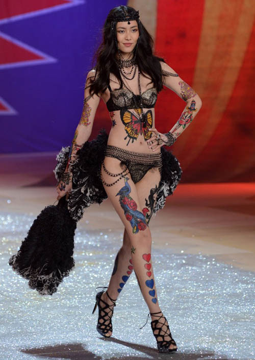 Liu Wen: Từ gái quê đến siêu mẫu giàu nhất châu Á ảnh 5 Liu Wen: Từ gái quê đến siêu mẫu giàu nhất châu Á ảnh 5
