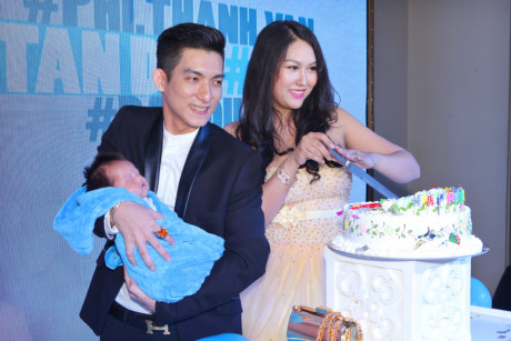 Phi Thanh Vân nằm viện 7 ngày vì bị hôn mê, đột quỵ - Ảnh 2 Phi Thanh Van nam vien 7 ngay vi bi hon me, dot quy - Anh 2