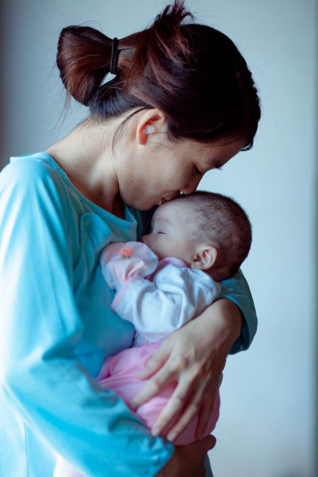 Bộ ảnh chồng gồng mình, cắn răng Bo anh chong gong minh, can rang