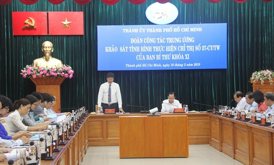 Quang cảnh buổi làm việc