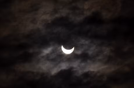 Những hình ảnh đẹp về nhật thực toàn phần ảnh 11
