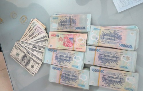 Kiều nữ cùng người yêu giết người để... xây đắp “lâu đài hạnh phúc” - Ảnh 1 Kiều nữ cùng người yêu giết người để... xây đắp “lâu đài hạnh phúc” - Ảnh 1