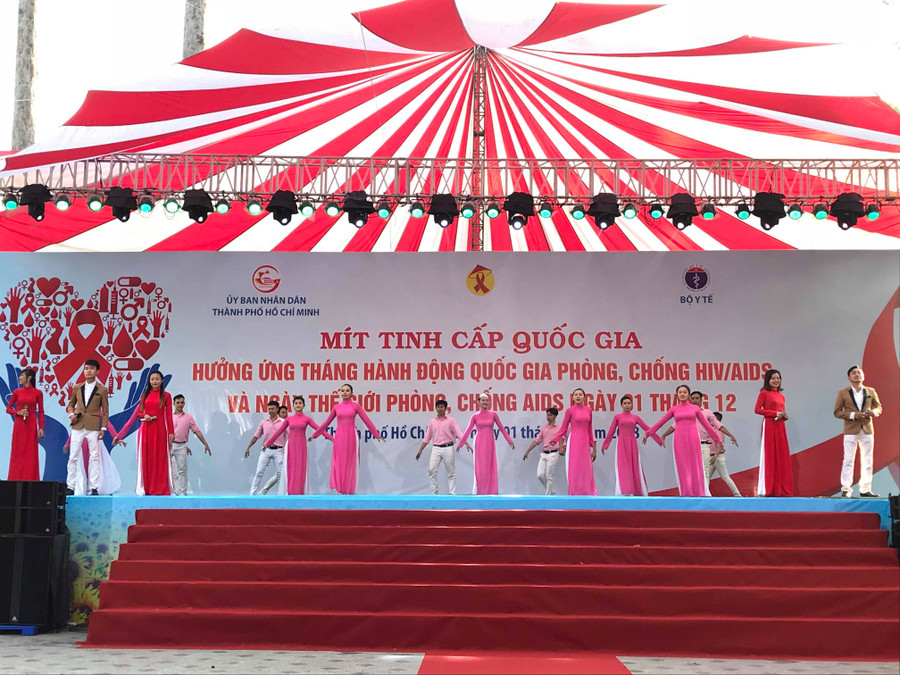 Một số tiết mục văn nghệ tại lễ mít tinh Một số tiết mục văn nghệ tại lễ mít tinh