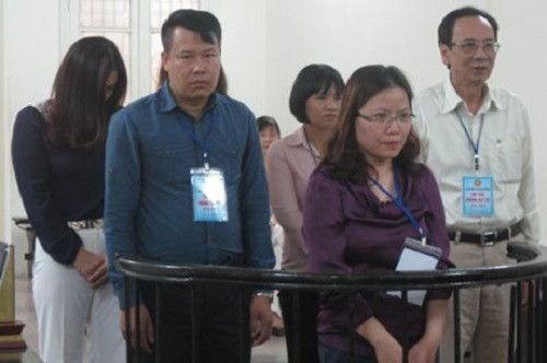 6 bị cáo tại phiên xử. Ảnh: Vân Thanh.