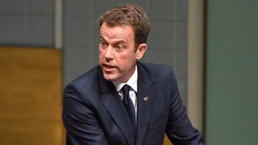 Bộ trưởng GD Australia Tehan