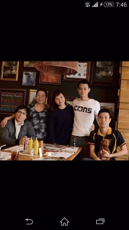  Hình ảnh hiếm hoi về gia đình Thùy Chi. 