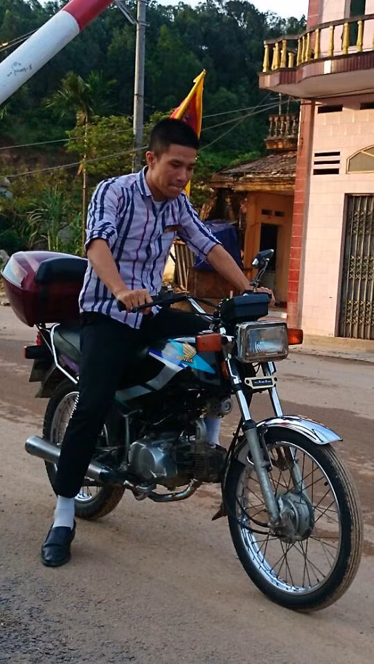 Lộ diện anh trai nữ “ca sĩ bí ẩn” nhất showbiz Việt ảnh 2