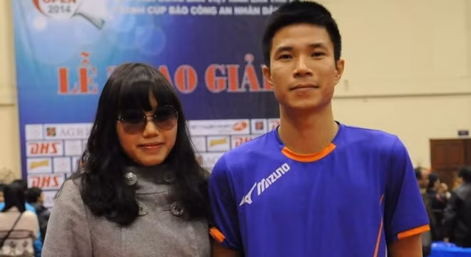 Lộ diện anh trai nữ “ca sĩ bí ẩn” nhất showbiz Việt