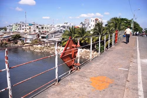 TP HCM: “Khai tử” cây cầu gần trăm tuổi, người dân tiếc nuối ảnh 2