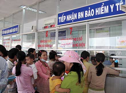 Khám chữa bệnh, thanh toán BHYT cả trong ngày lễ, ngày nghỉ 