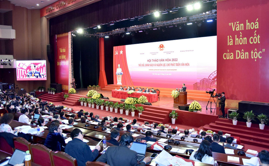 Tham luận được Bộ trưởng Nguyễn Kim Sơn trình bày tại Hội thảo văn hóa 2022 có nội dung về: Giáo dục văn hóa và giáo dục để phát triển văn hóa.