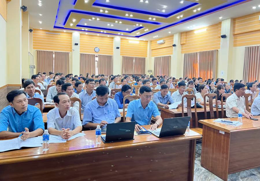 Các đại biểu tham dự tập huấn.