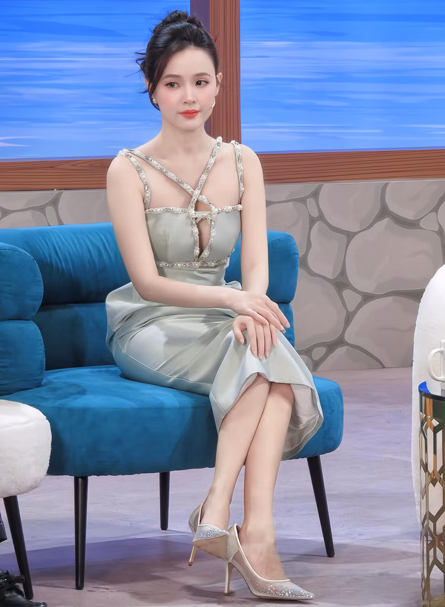 Midu lên tiếng sau nghi vấn đang mang thai với chồng thiếu gia.