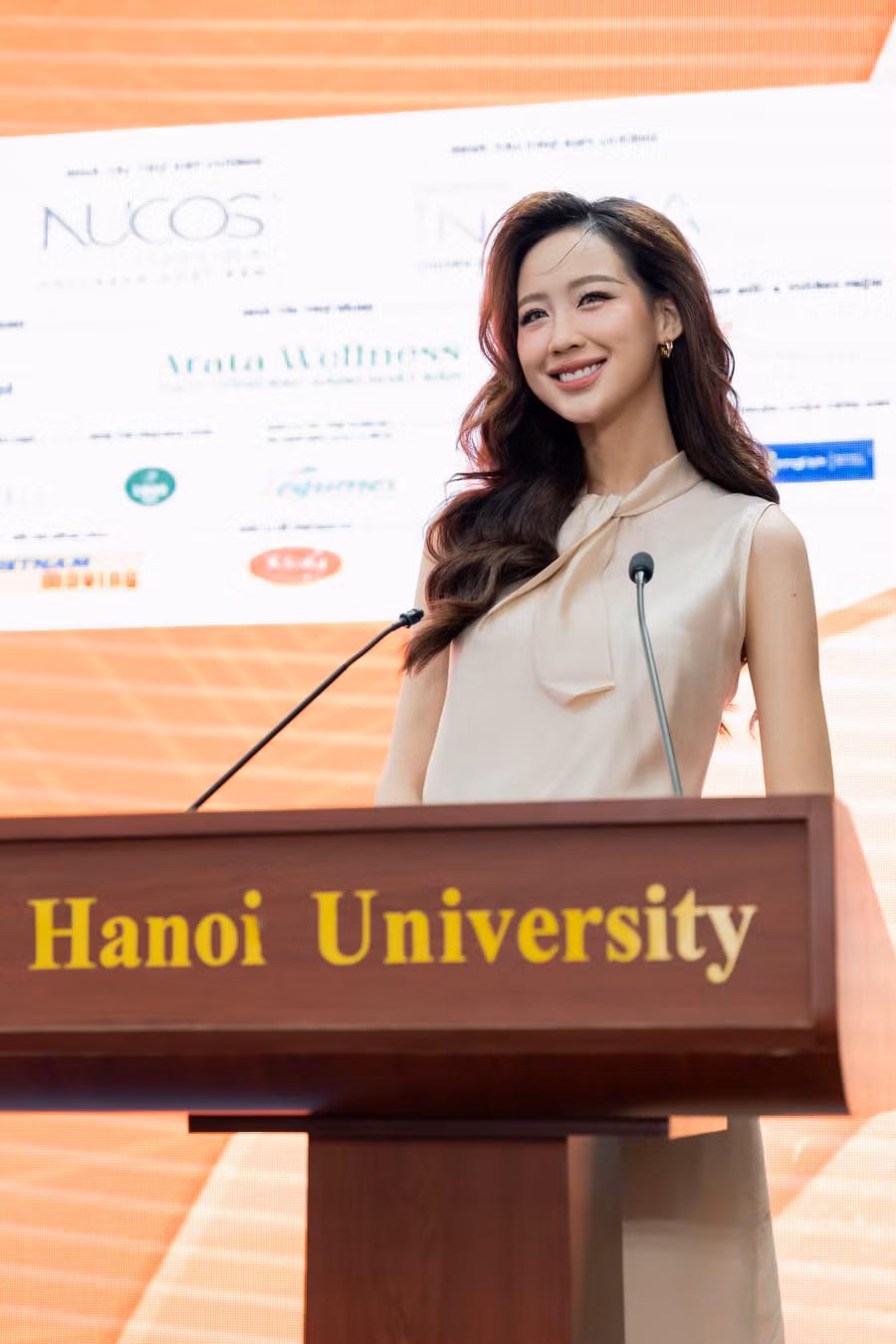 Hoa hậu Lê Nguyễn Bảo Ngọc. Hoa hậu Lê Nguyễn Bảo Ngọc.