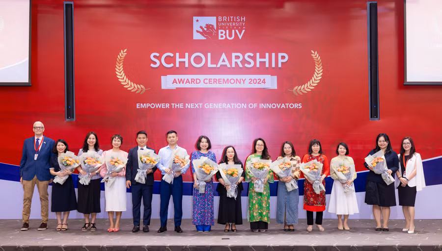 Đại diện đến từ các trường THPT đối tác của BUV trong khuôn khổ buổi lễ trao học bổng.