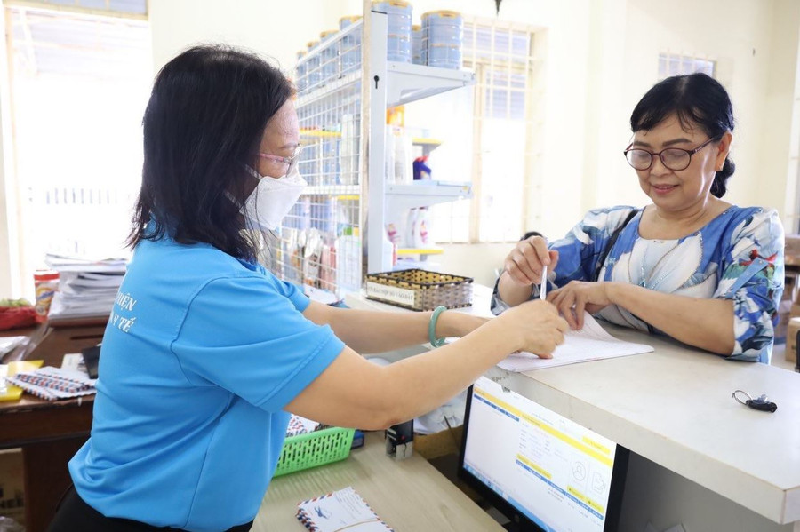 Người hưởng có quyền lựa chọn hình thức phù hợp, tiện lợi nhất để nhận lương hưu và trợ cấp BHXH. Người hưởng có quyền lựa chọn hình thức phù hợp, tiện lợi nhất để nhận lương hưu và trợ cấp BHXH.