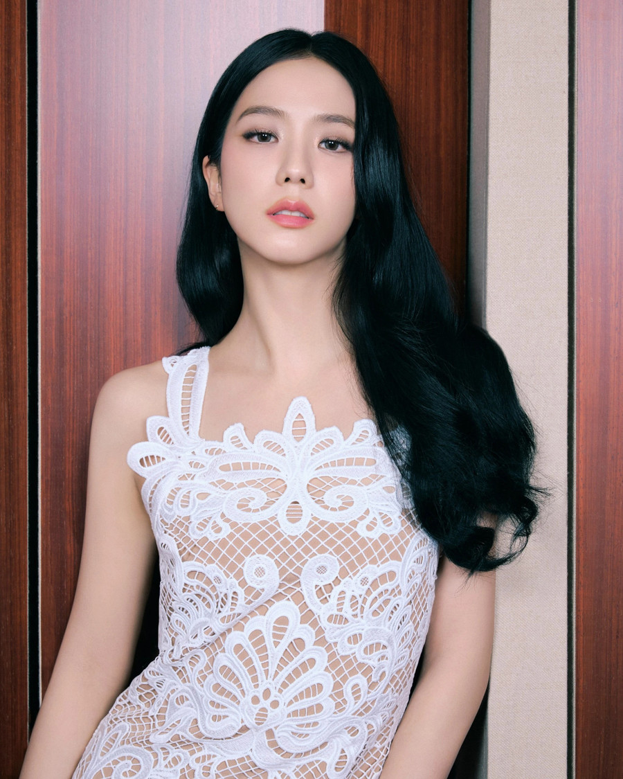Jisoo (BLACKPINK) là ngôi sao nổi tiếng toàn cầu. Jisoo (BLACKPINK) là ngôi sao nổi tiếng toàn cầu.