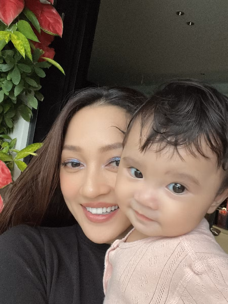 Bảo Anh và bé Misumi.