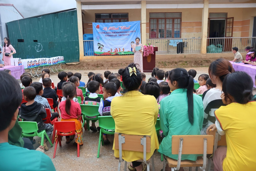 Lễ khánh thành 2 điểm trường mầm non thuộc huyện Bảo Lâm, Cao Bằng. Lễ khánh thành 2 điểm trường mầm non thuộc huyện Bảo Lâm, Cao Bằng.