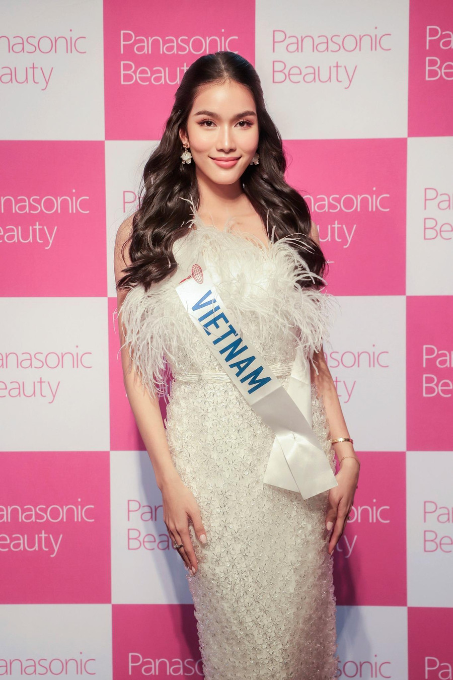 Á hậu Phương Anh đại diện Việt Nam tham gia chinh chiến tại Miss International - Hoa hậu Quốc tế 2022. Á hậu Phương Anh đại diện Việt Nam tham gia chinh chiến tại Miss International - Hoa hậu Quốc tế 2022.