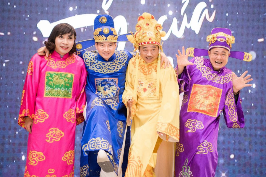 Dàn Táo chuẩn bị lịch tập luyện. Dàn Táo chuẩn bị lịch tập luyện.