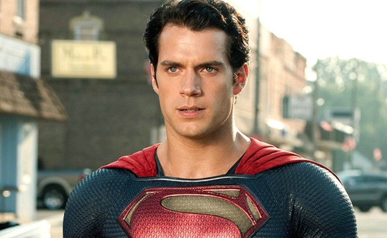 Đến tháng 1/2011, thông tin gây chấn động được tiết lộ: Henry Cavill sẽ trở thành Siêu Nhân mới nhất của hãng DC. Đến tháng 1/2011, thông tin gây chấn động được tiết lộ: Henry Cavill sẽ trở thành Siêu Nhân mới nhất của hãng DC.