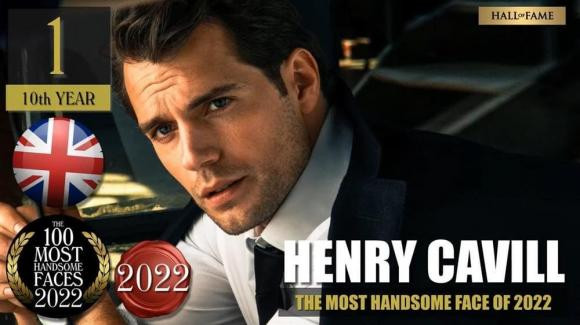 Ngôi vị quán quân thuộc về "Siêu nhân" Henry Cavill trong khi vị trí á quân của nam idol Hyunjin (Stray Kids). Ngôi vị quán quân thuộc về "Siêu nhân" Henry Cavill trong khi vị trí á quân của nam idol Hyunjin (Stray Kids).