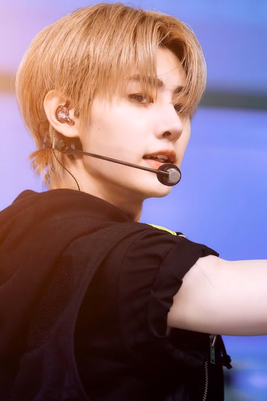 Asahi (TREASURE) vị trí số 6: Asahi là giọng ca chính của TREASURE, đã nhận được 6.867 phiếu bầu trong cuộc bình chọn!