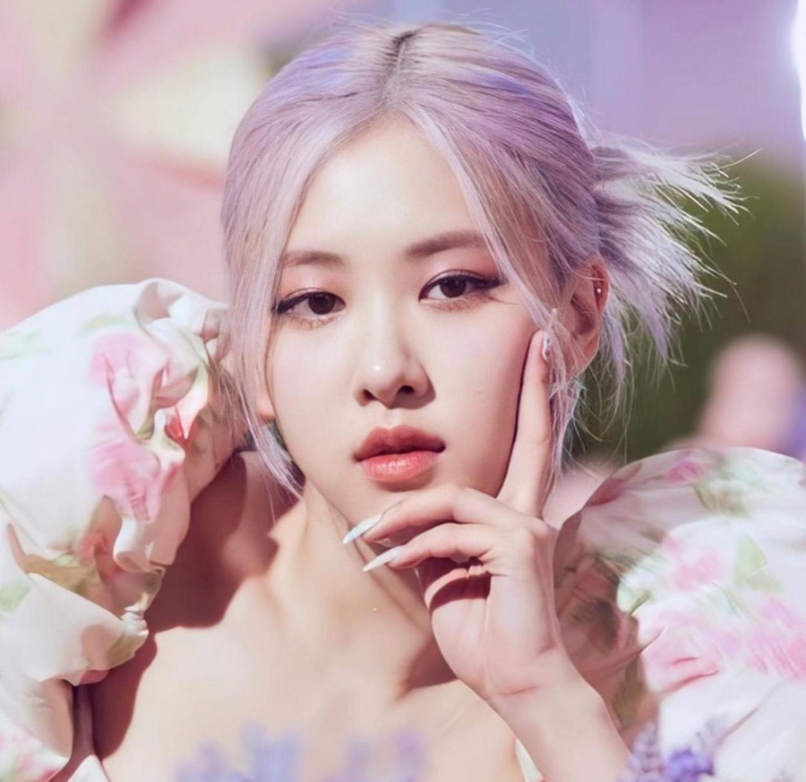 Rosé (BLACKPINK) vị trí số 4. Rosé (BLACKPINK) vị trí số 4.