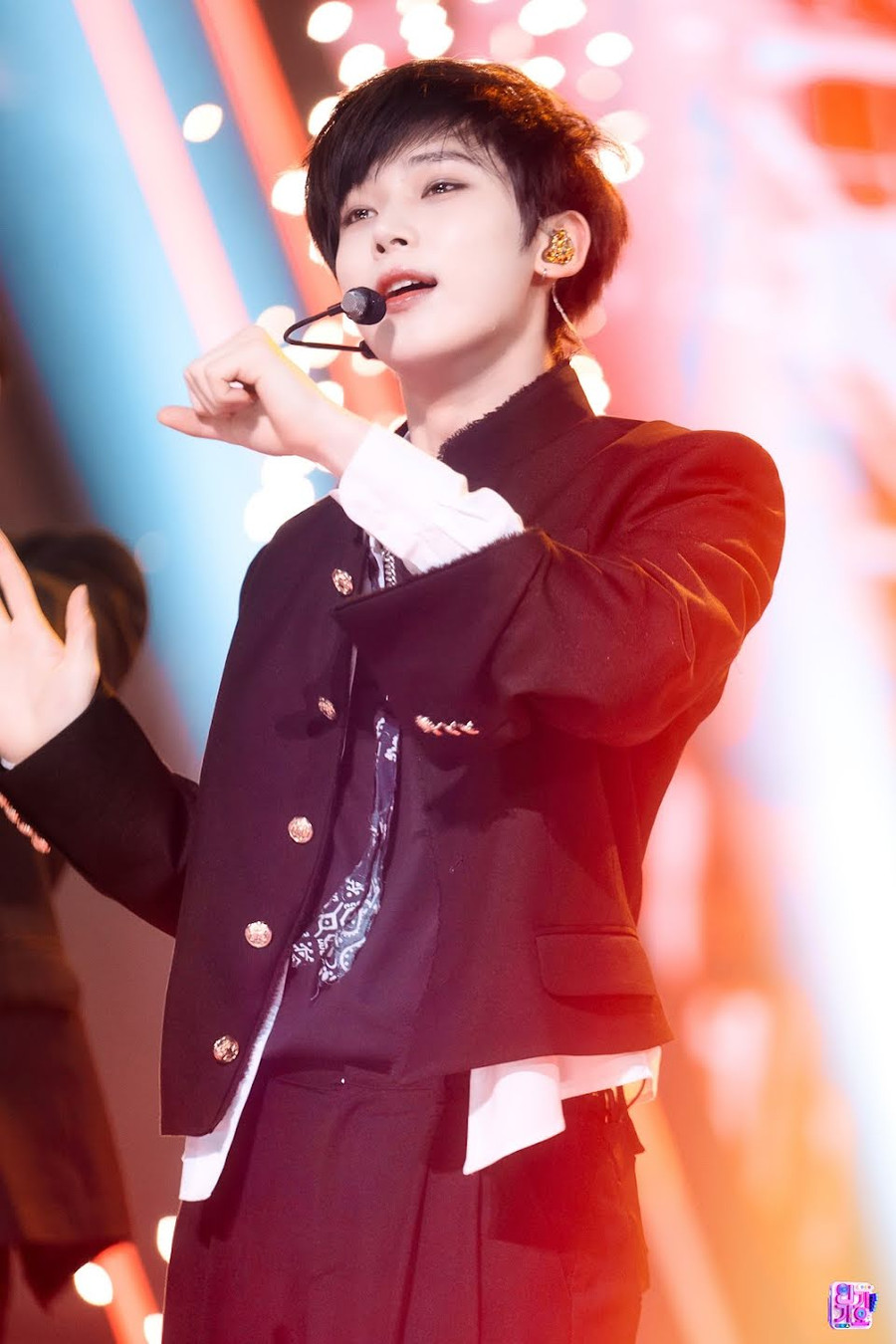 Jake (ENHYPEN) vị trí thứ 10: Anh là rapper, ca sĩ và vũ công của ENHYPEN, đã nhận được 3.082 phiếu bầu trong cuộc bình chọn!. Jake (ENHYPEN) vị trí thứ 10: Anh là rapper, ca sĩ và vũ công của ENHYPEN, đã nhận được 3.082 phiếu bầu trong cuộc bình chọn!.