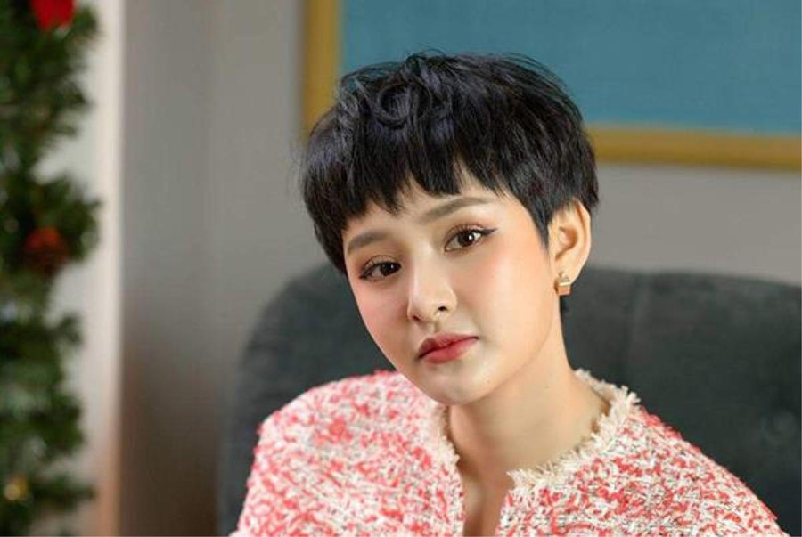 Nữ ca sĩ Hiền Hồ. Nữ ca sĩ Hiền Hồ.